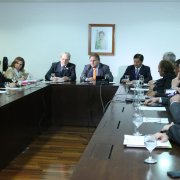 Prefeitos entregam documento ao ministro Geddel Vieira Lima